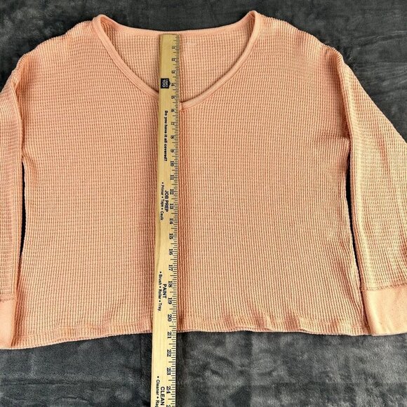 American Eagle Waffle Knit Henly Thermal V Neck Shirt Womens Size Large Soft - Picture 3 of 8